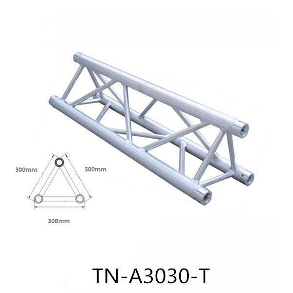 Booth displays triangle truss