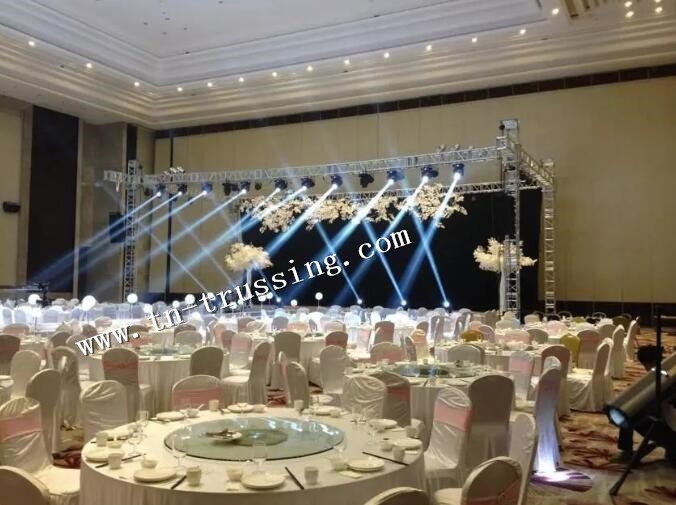 hotel banquet stage decoration.jpg