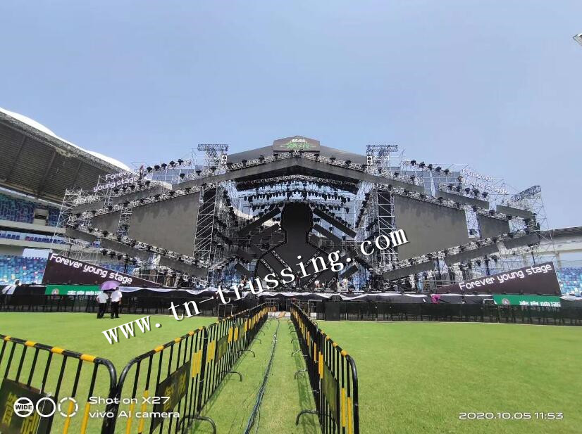 concert stage with layher scaffolding.jpg